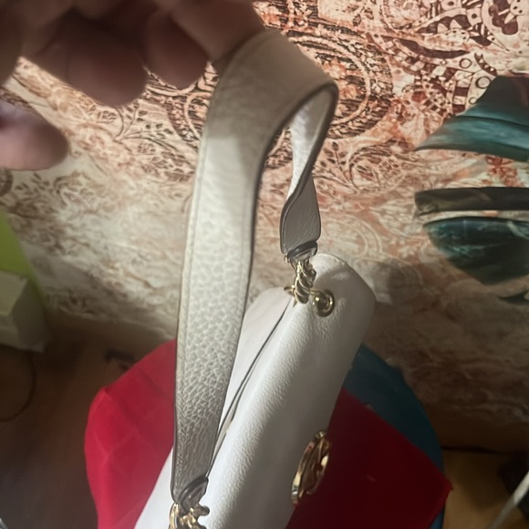 Michael Kors bag There are no call outs. Excellent used condition. - Picture 9 of 9